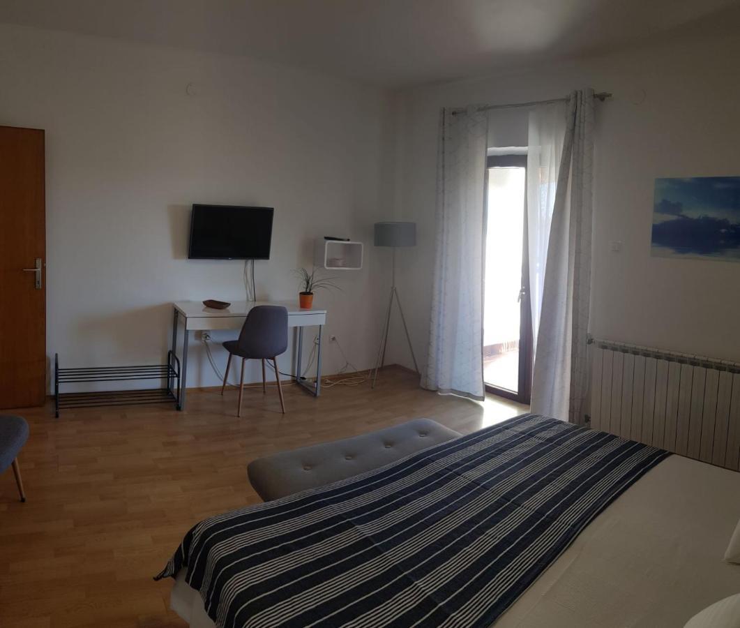 Apartments & Rooms Tom メドゥリン エクステリア 写真
