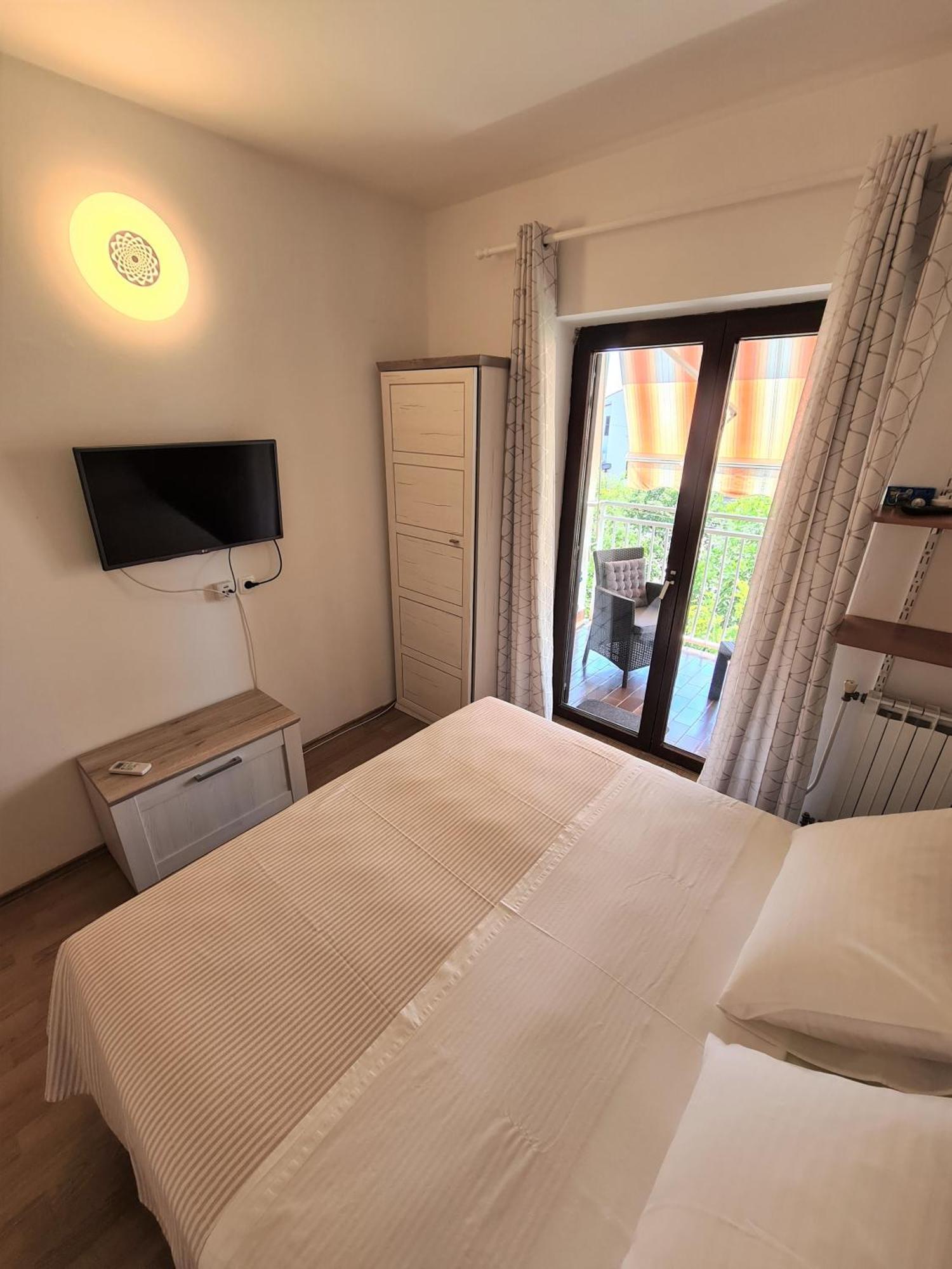 Apartments & Rooms Tom メドゥリン エクステリア 写真
